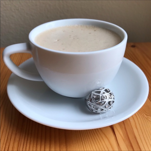 White Web Dome Crystal Silver Ring - Picture 16 of 16